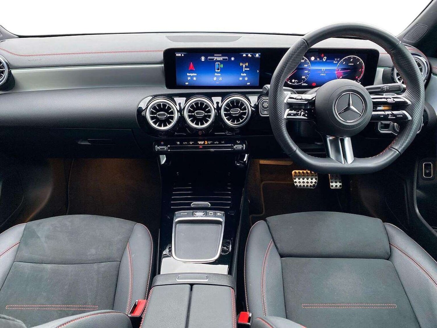 Used Mercedes-Benz CLA 2025 for sale - 77629399: Photo 8