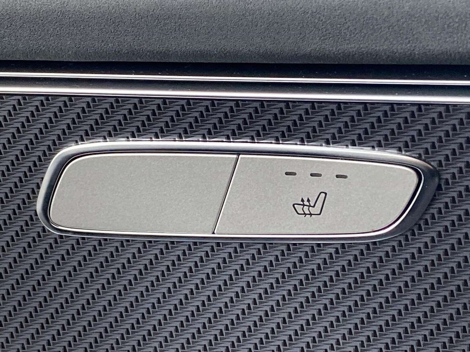 Used Mercedes-Benz EQC 2023 for sale - 77629395: Photo 30