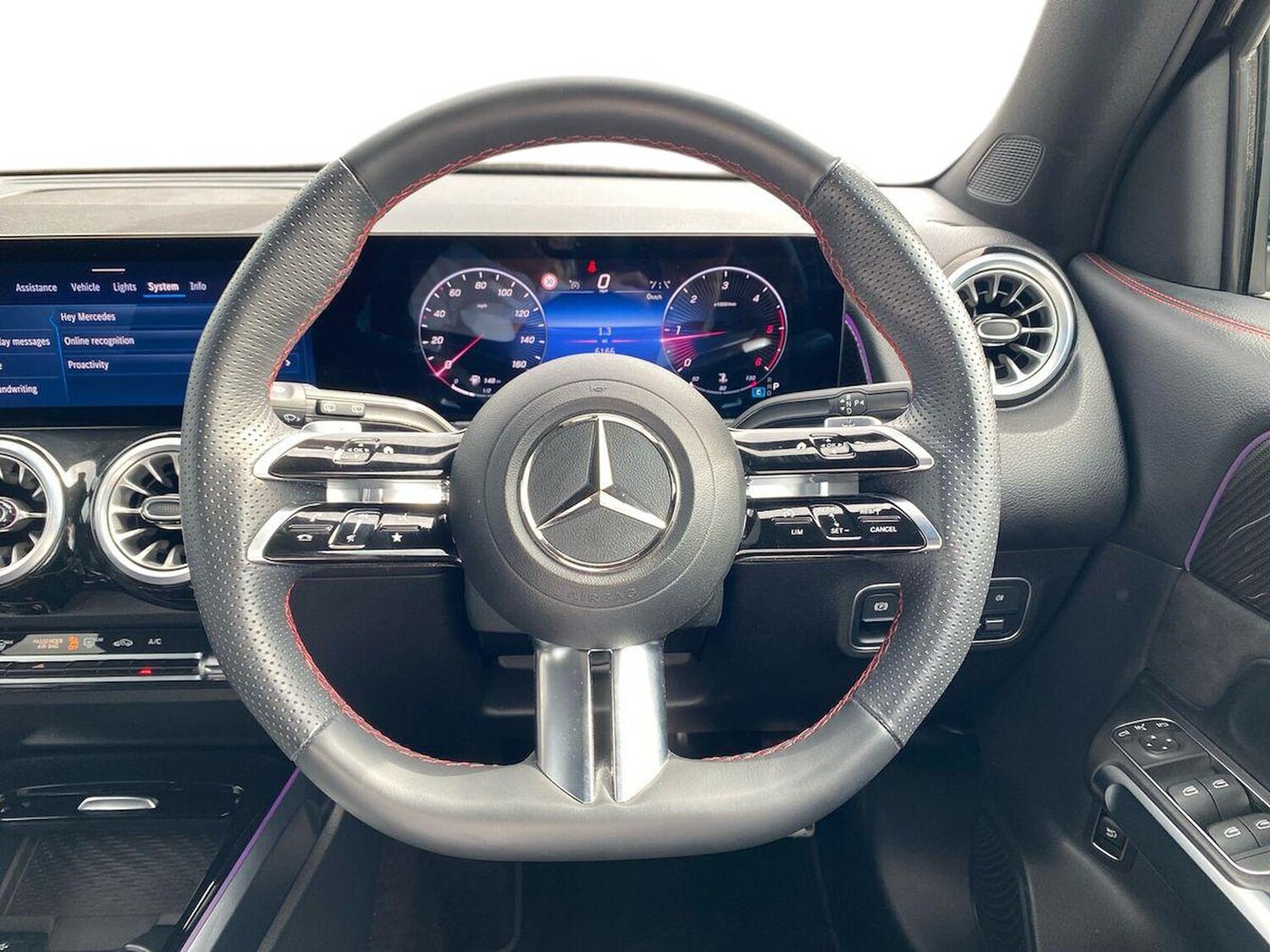 Used Mercedes-Benz GLB 2024 for sale - 76531414: Photo 9