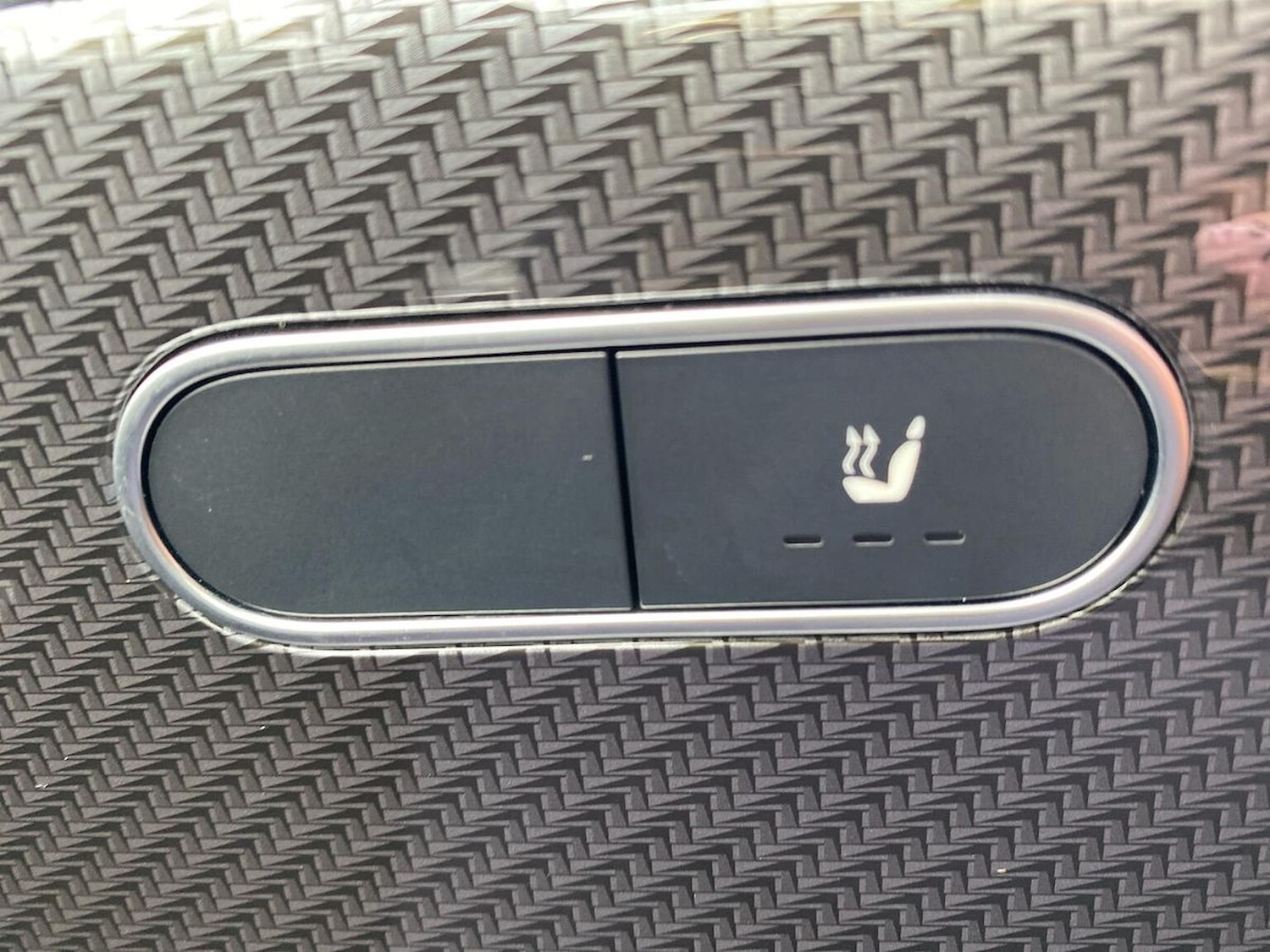 Used Mercedes-Benz GLA 2024 for sale - 76577206: Photo 30