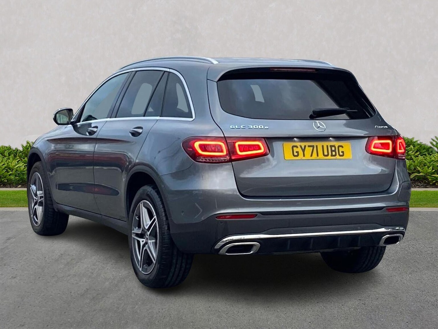 Used Mercedes-Benz GLC 2022 for sale - 76974528: Photo 2