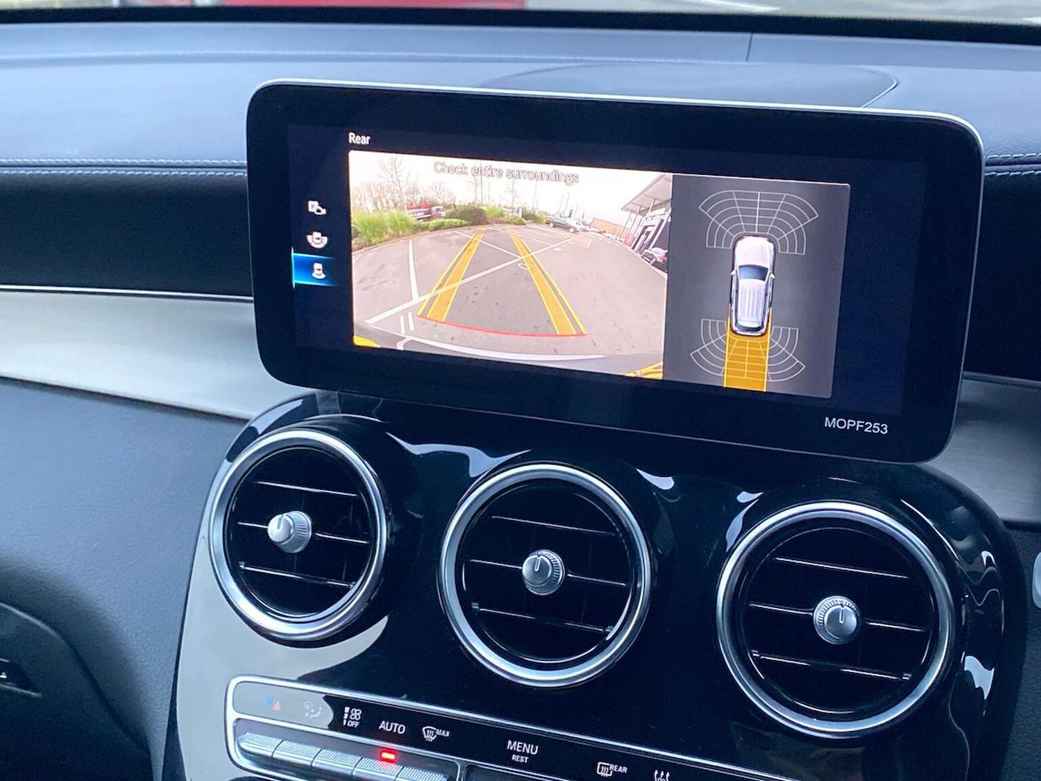 Used Mercedes-Benz GLC 2022 for sale - 76974528: Photo 23