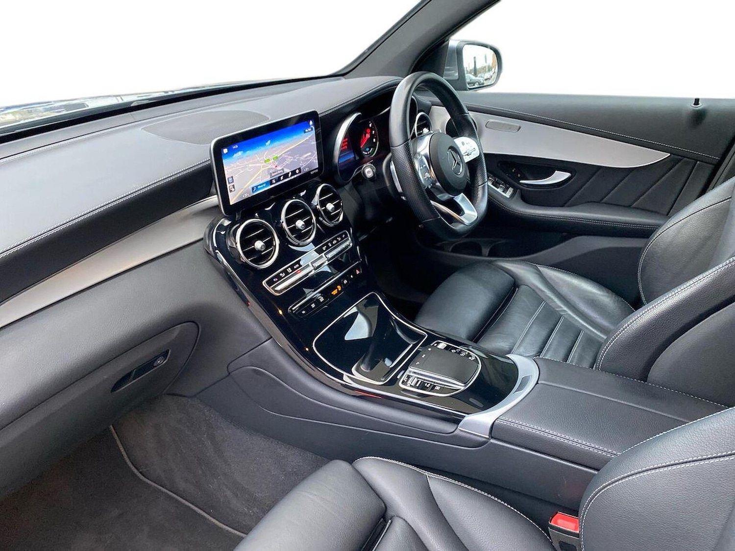 Used Mercedes-Benz GLC 2022 for sale - 76974528: Photo 7