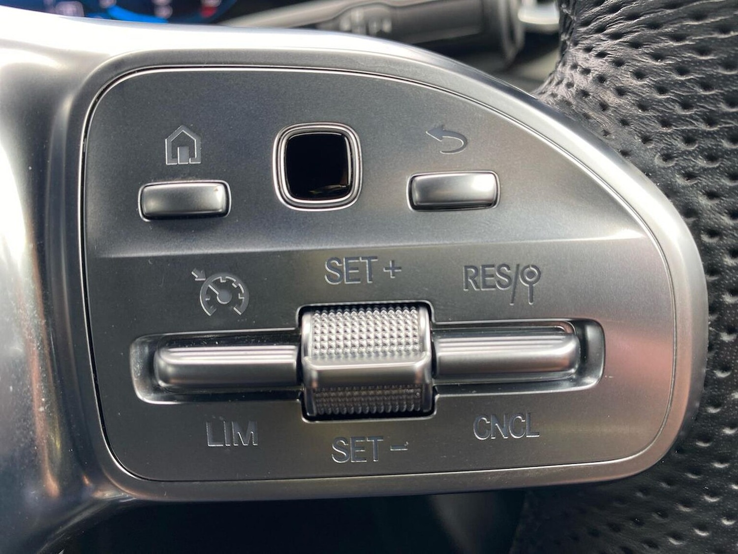 Used Mercedes-Benz CLA 2022 for sale - 76149411: Photo 27