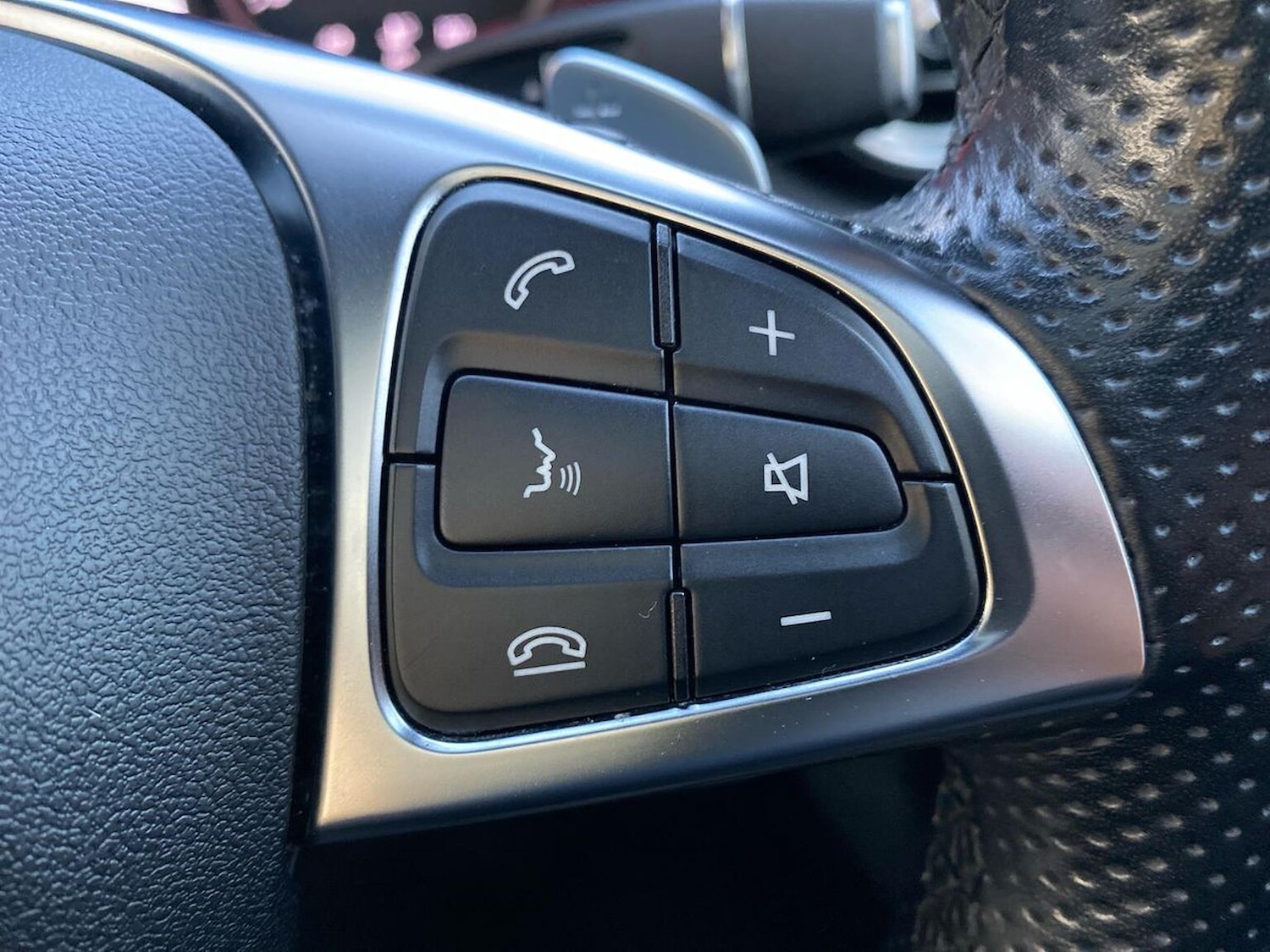 Used Mercedes-Benz GLC 2018 for sale - 76403428: Photo 27