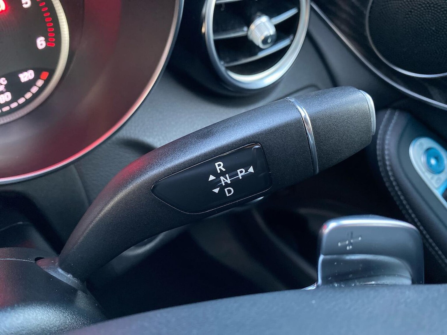 Used Mercedes-Benz GLC 2018 for sale - 76403428: Photo 29