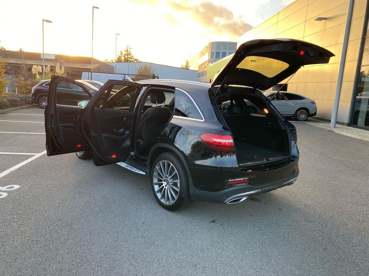 Used Mercedes-Benz GLC 2018 for sale - 76403428: Photo 40