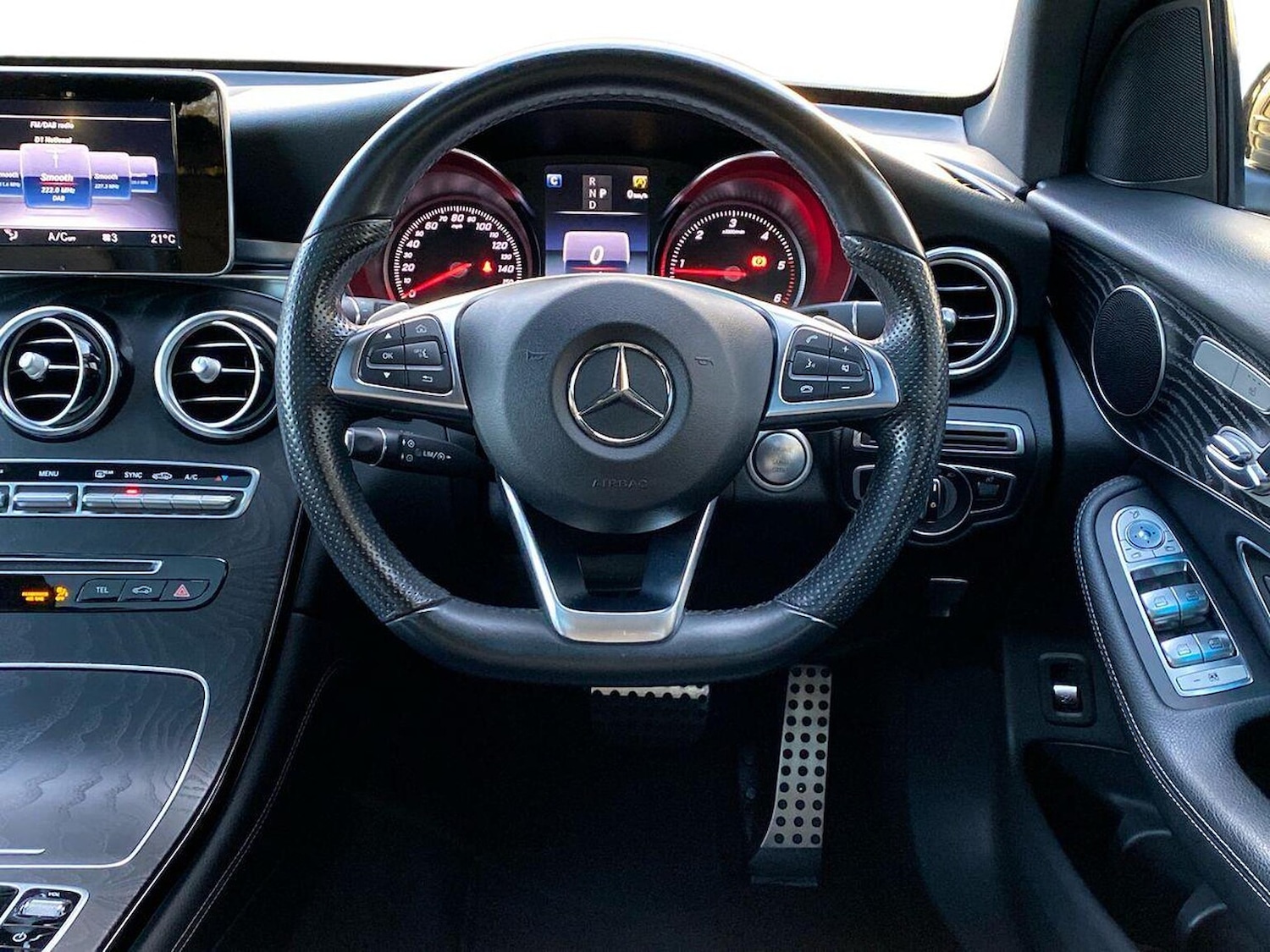 Used Mercedes-Benz GLC 2018 for sale - 76403428: Photo 9