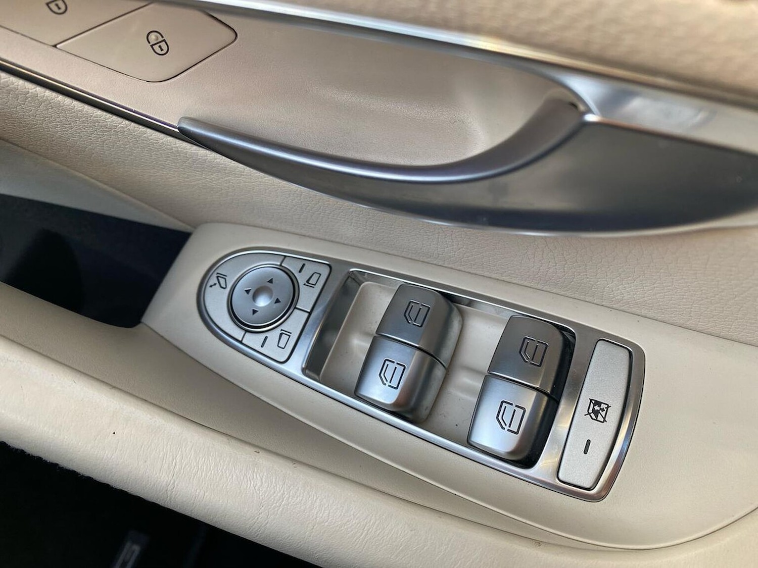 Used Mercedes-Benz CLS 2019 for sale - 76402445: Photo 21