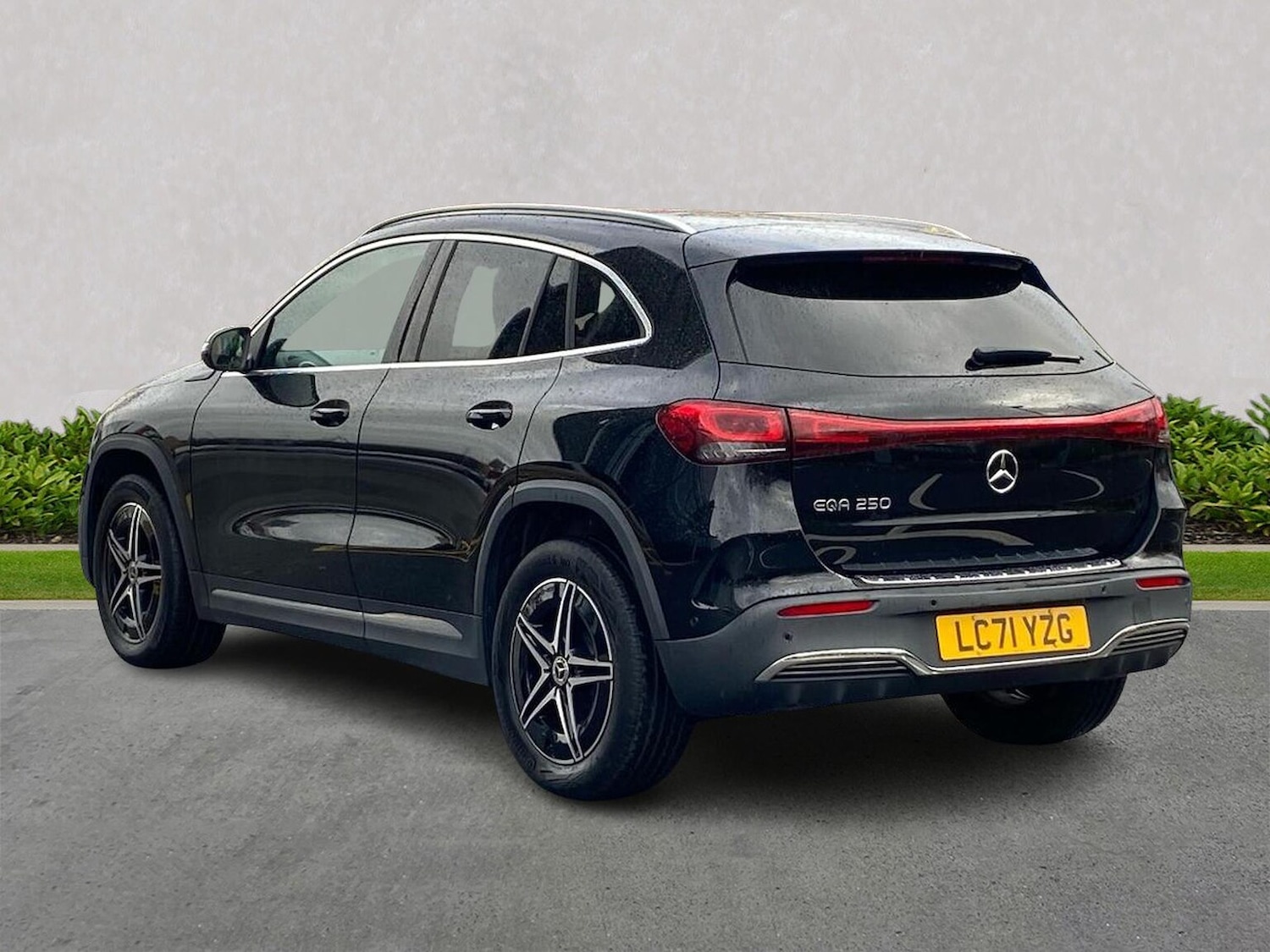 Used Mercedes-Benz EQA 2022 for sale - 76450584: Photo 2