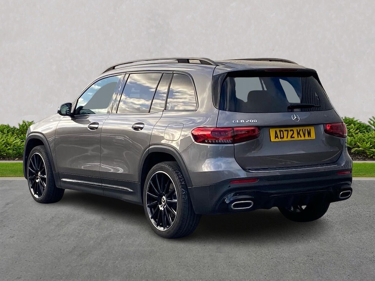 Used Mercedes-Benz GLB 2023 for sale - 76628020: Photo 2