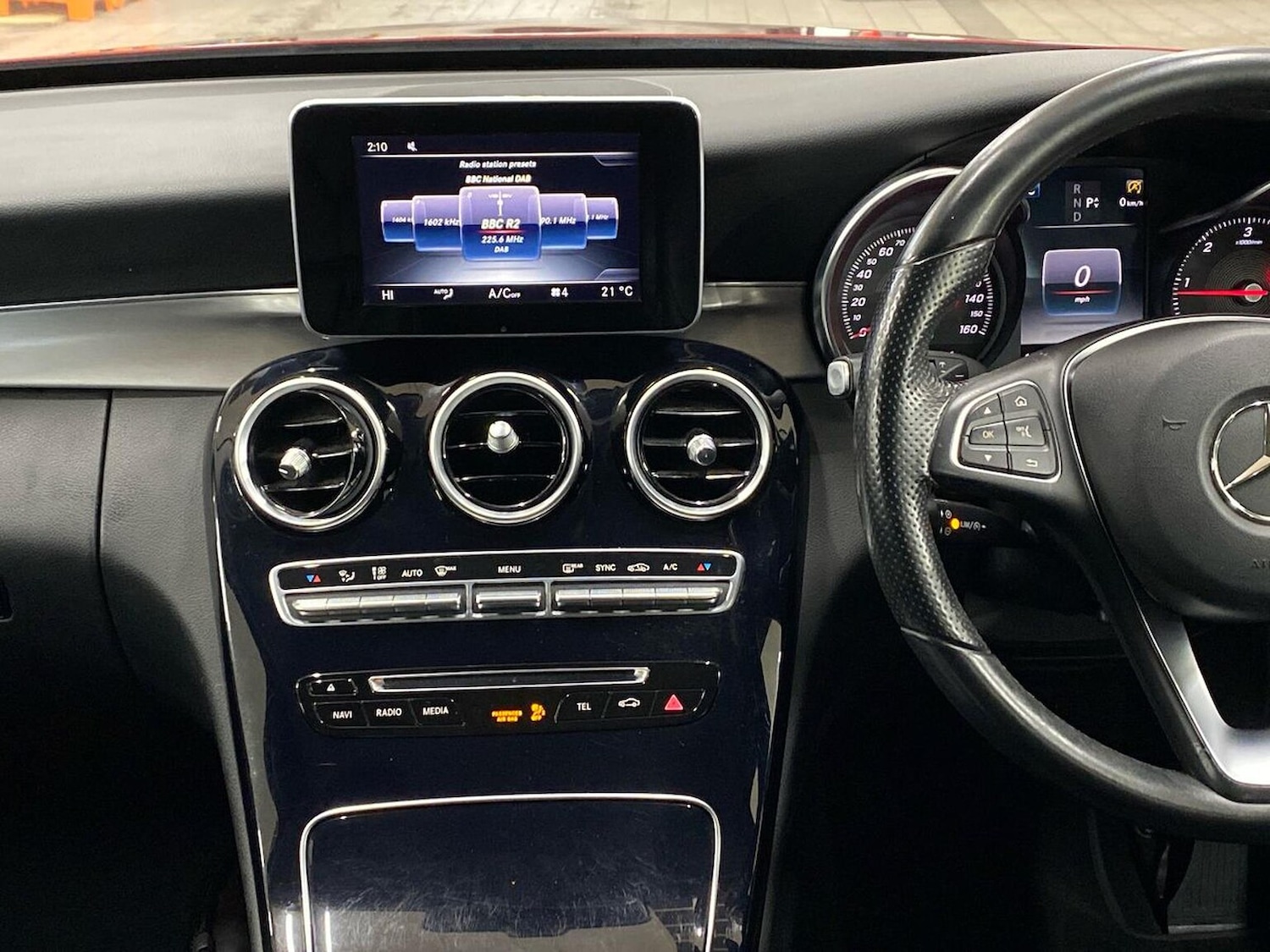 Used Mercedes-Benz C Class 2015 for sale - 76982880: Photo 13