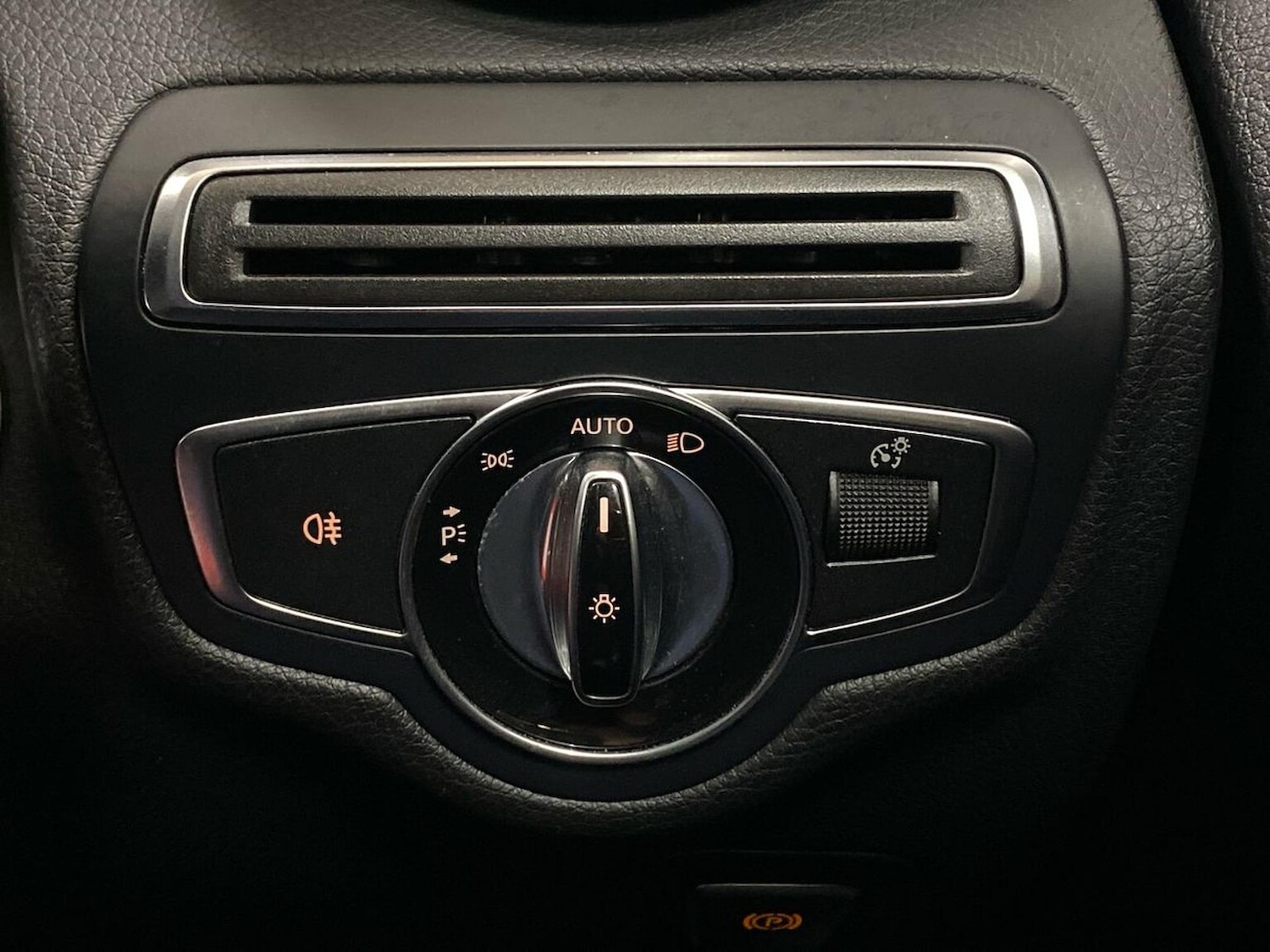 Used Mercedes-Benz C Class 2015 for sale - 76982880: Photo 22