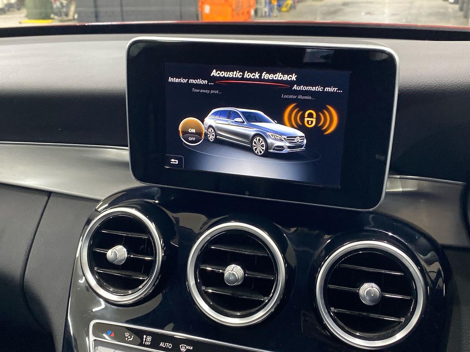 Used Mercedes-Benz C Class 2015 for sale - 76982880: Photo 24