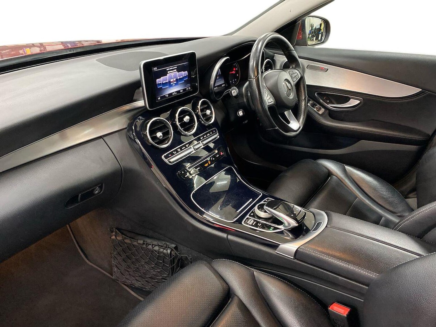 Used Mercedes-Benz C Class 2015 for sale - 76982880: Photo 7