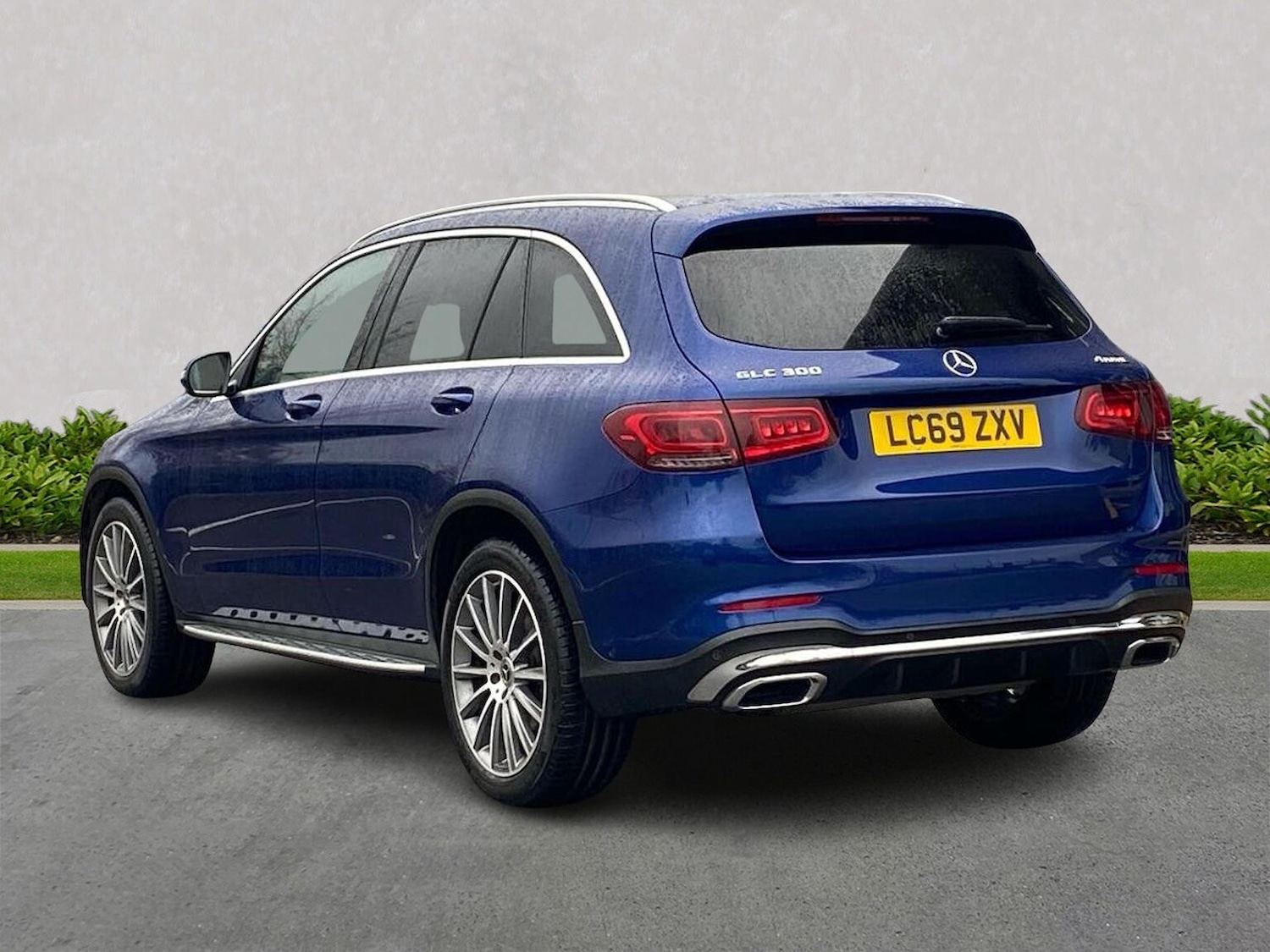 Used Mercedes-Benz GLC 2019 for sale - 76450579: Photo 2