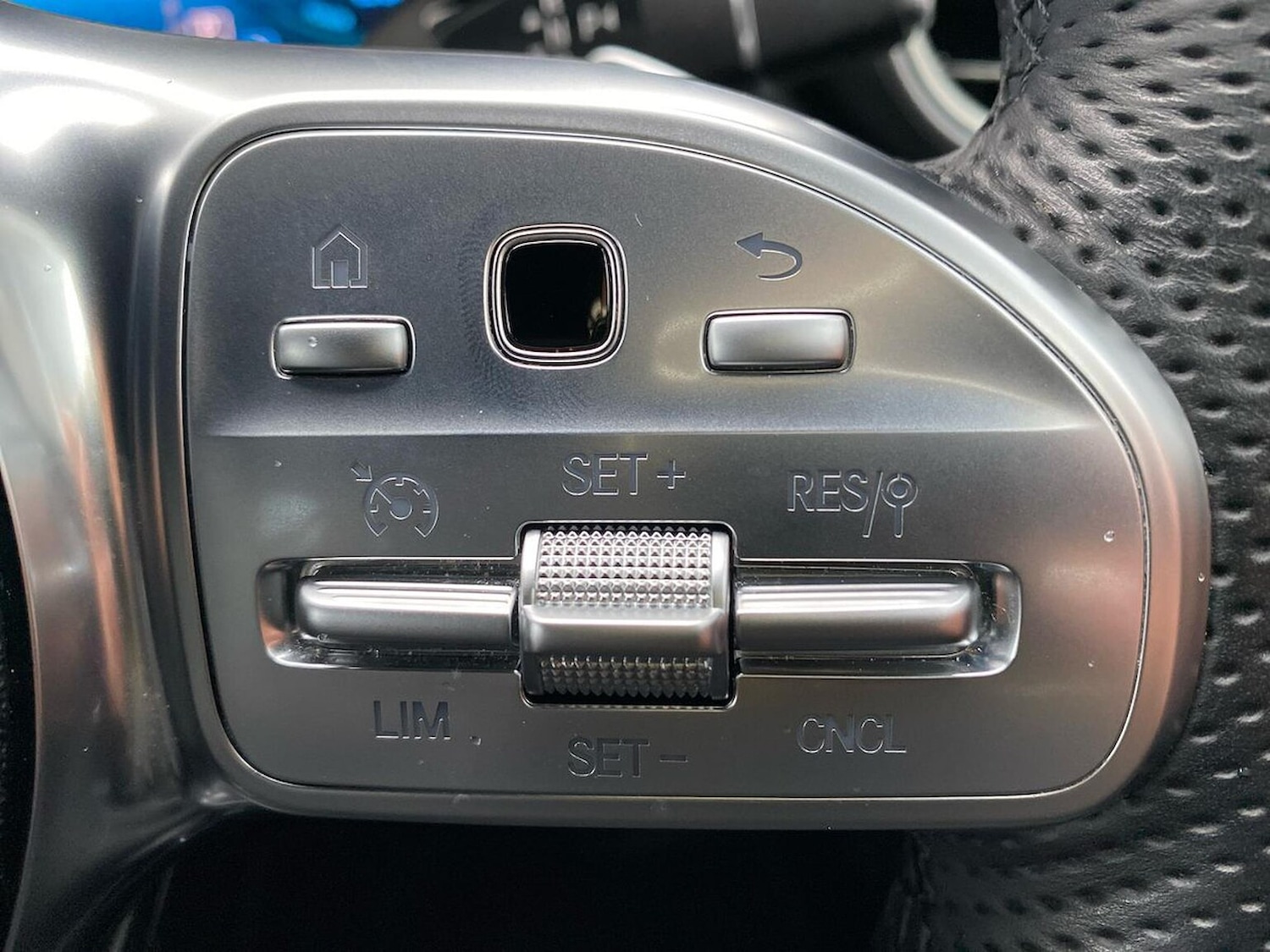 Used Mercedes-Benz GLC 2019 for sale - 76450579: Photo 27