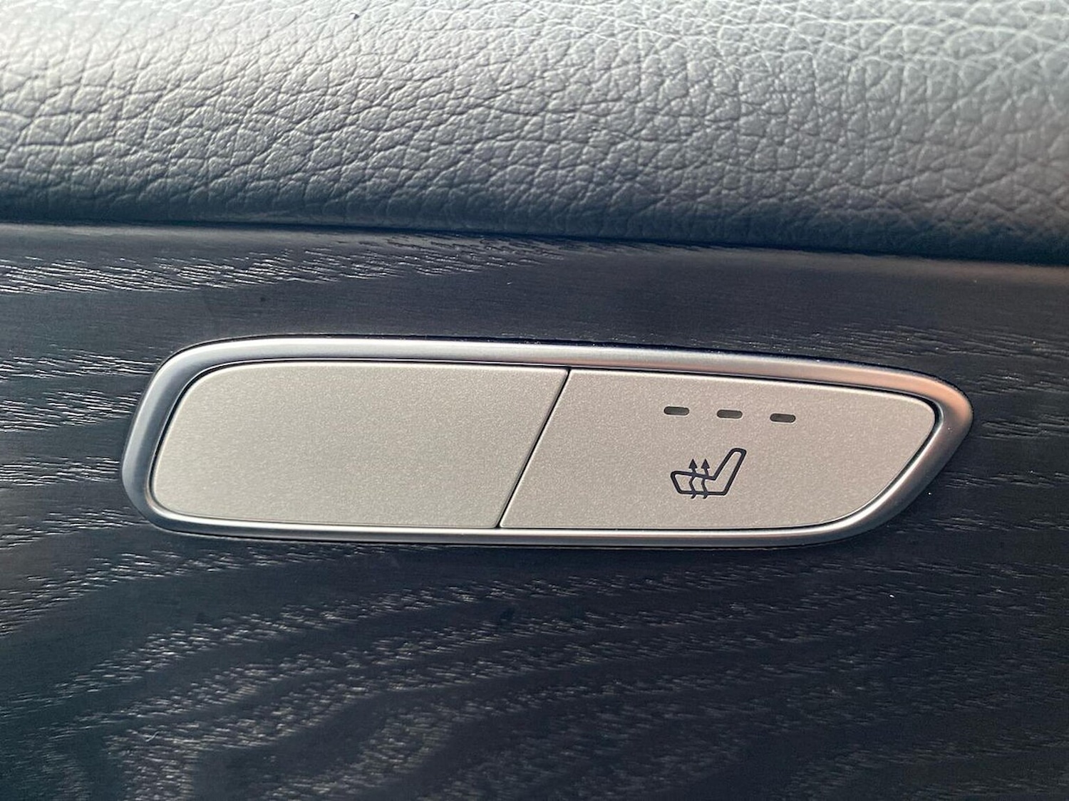 Used Mercedes-Benz GLC 2019 for sale - 76450579: Photo 30