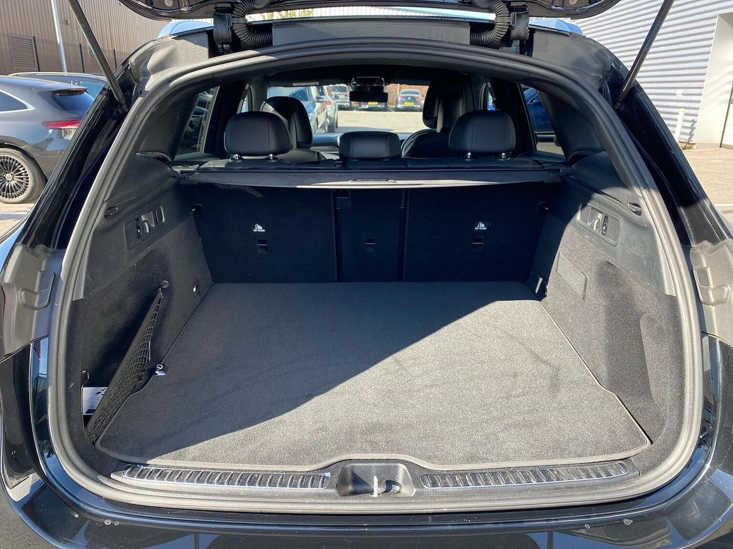 Used Mercedes-Benz GLC 2024 for sale - 76057960: Photo 17