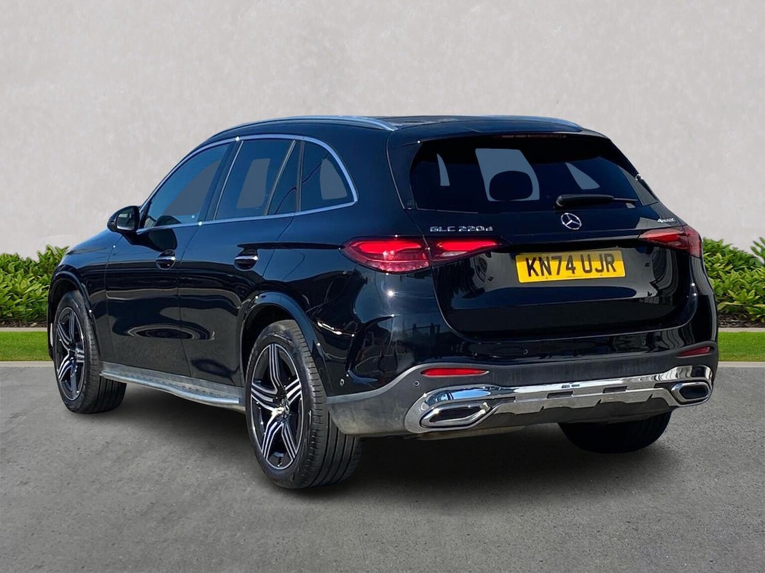 Used Mercedes-Benz GLC 2024 for sale - 76057960: Photo 2