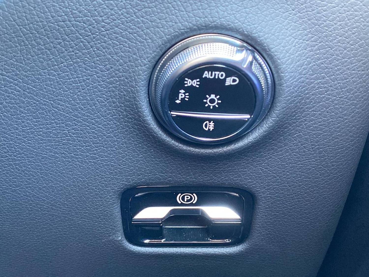 Used Mercedes-Benz GLC 2024 for sale - 76057960: Photo 22