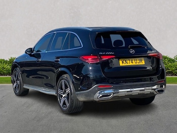 Used Mercedes-Benz GLC 2024 for sale - 76057960: Photo 2
