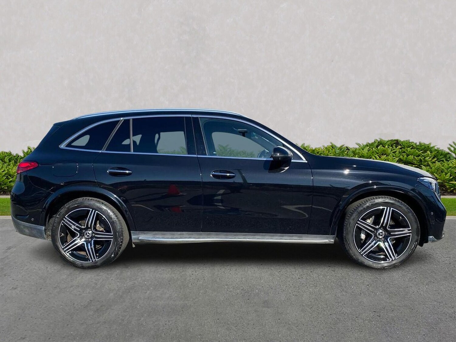 Used Mercedes-Benz GLC 2024 for sale - 76057960: Photo 3
