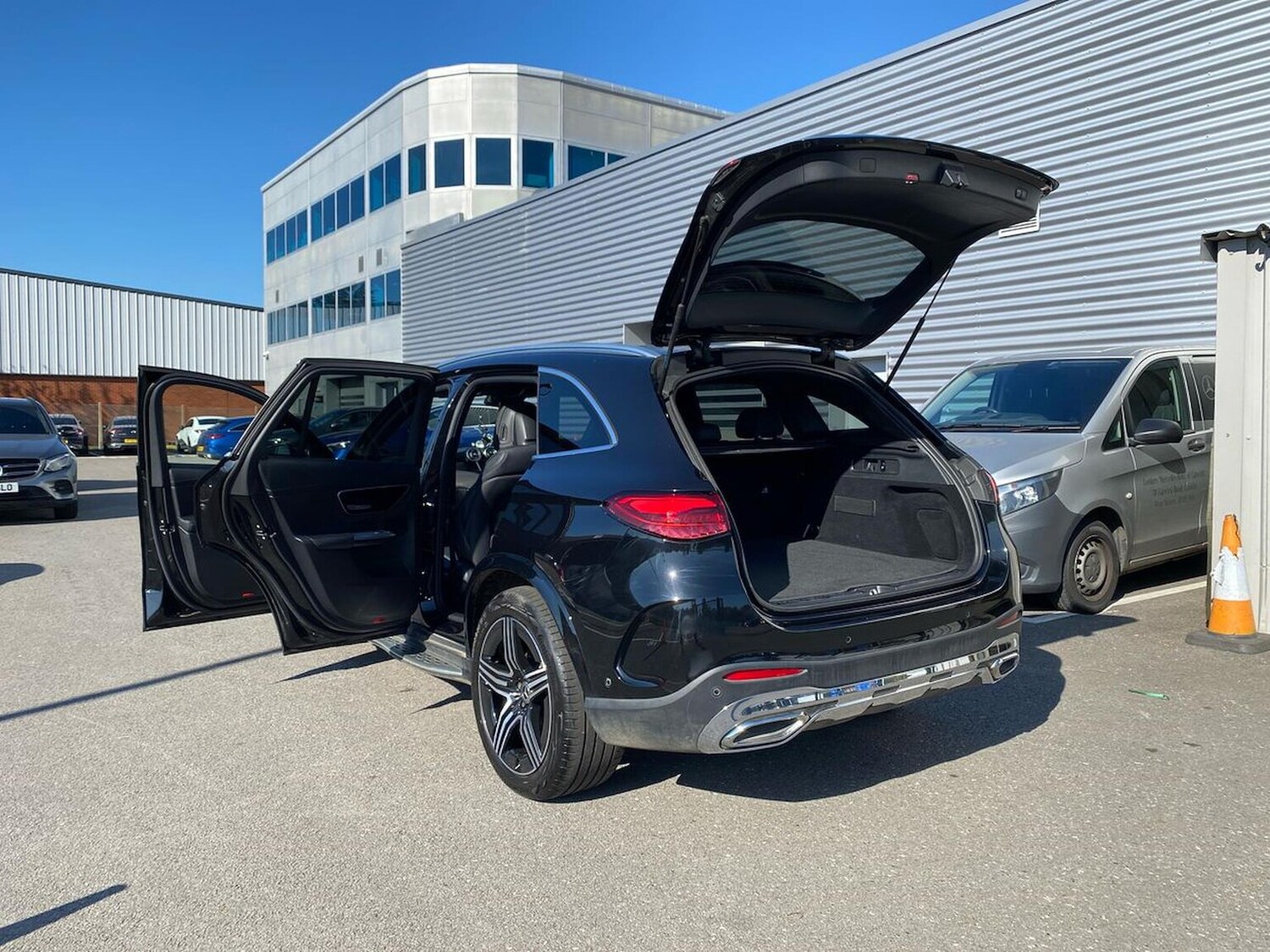 Used Mercedes-Benz GLC 2024 for sale - 76057960: Photo 40