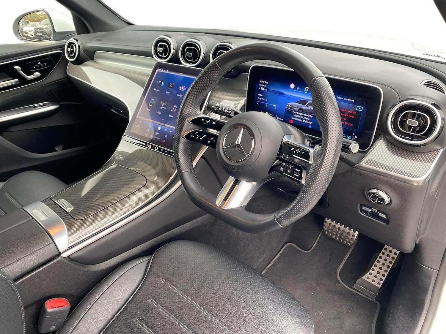 Used Mercedes-Benz GLC 2023 for sale - 76699436: Photo 15