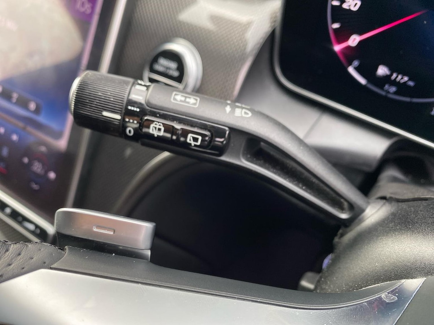 Used Mercedes-Benz GLC 2023 for sale - 76699436: Photo 28