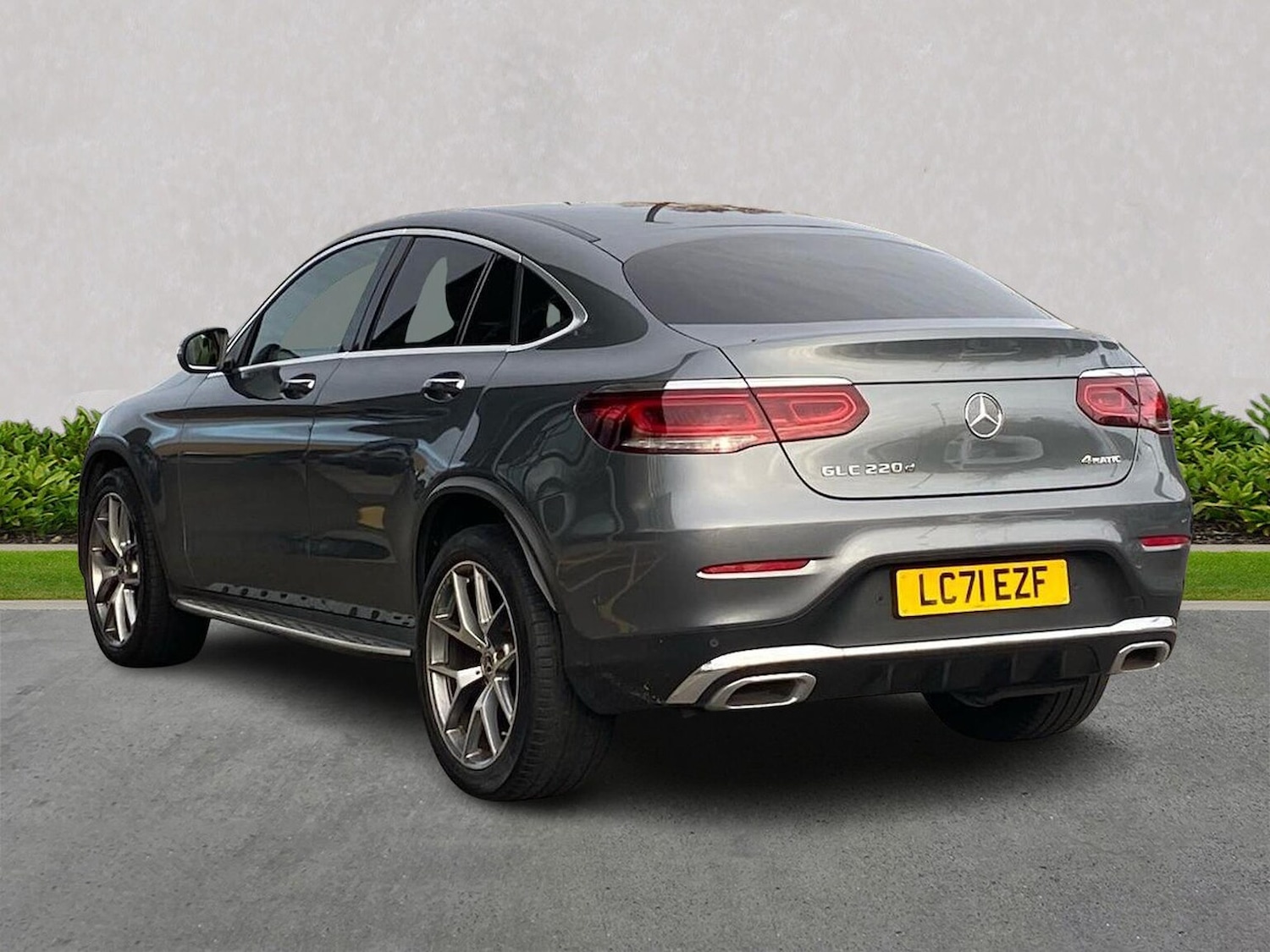 Used Mercedes-Benz GLC 2021 for sale - 76470973: Photo 2