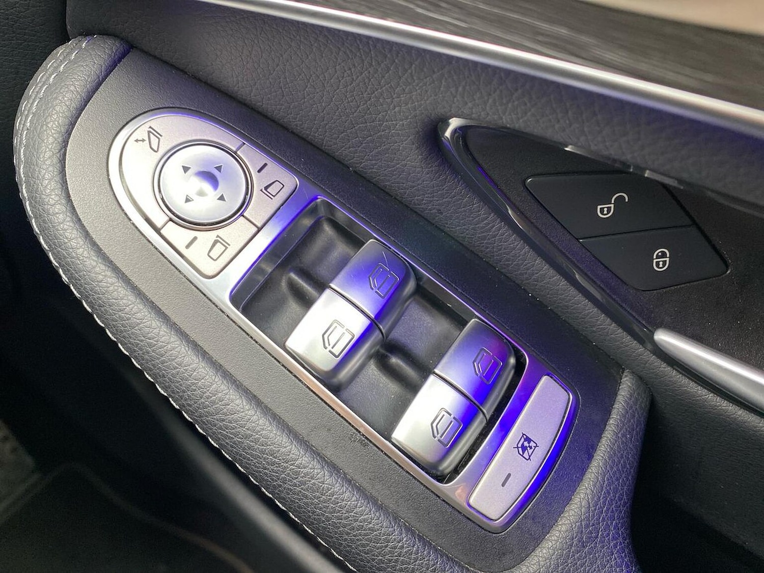 Used Mercedes-Benz GLC 2021 for sale - 76470973: Photo 21