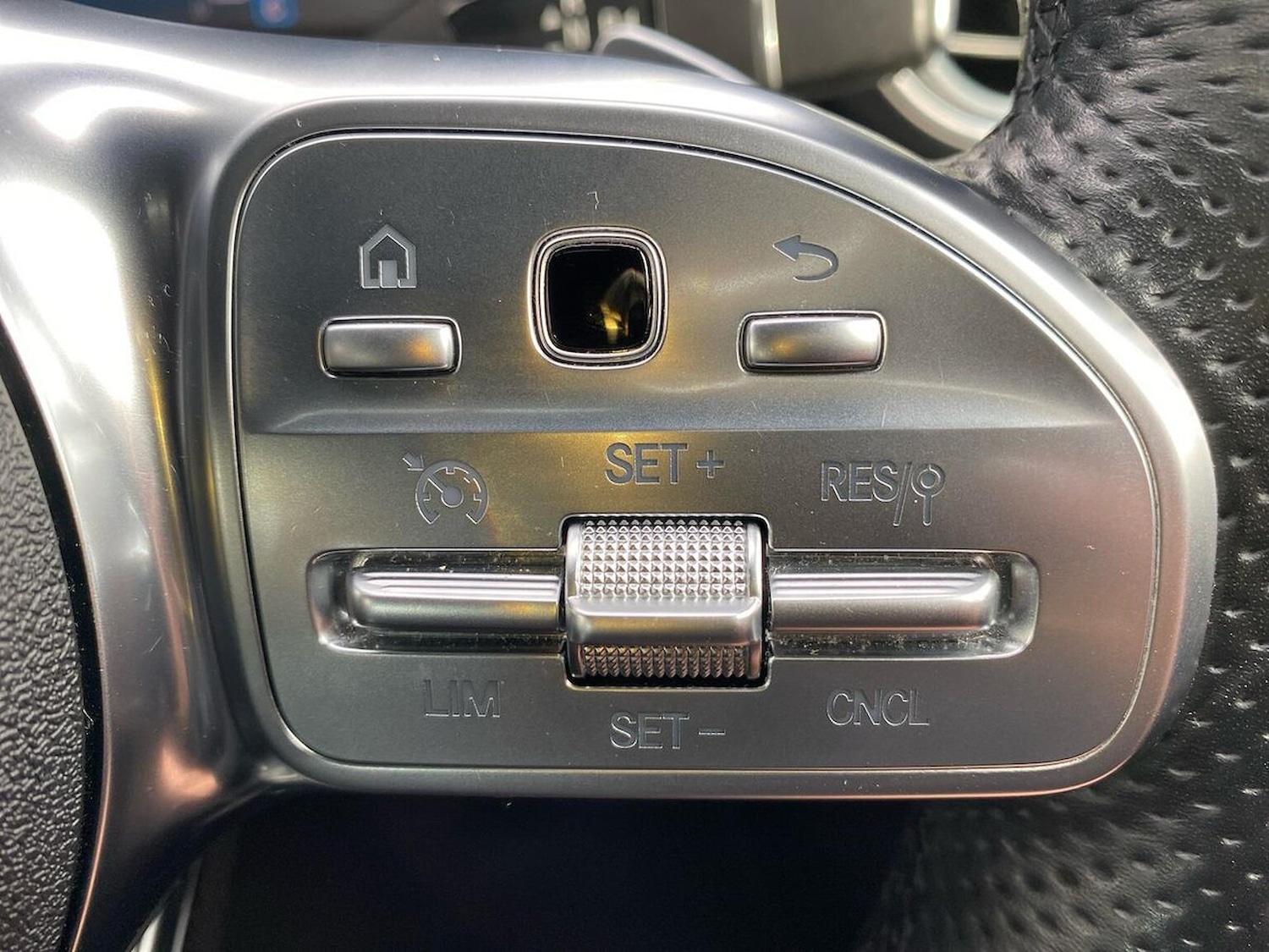 Used Mercedes-Benz GLC 2021 for sale - 76470973: Photo 27