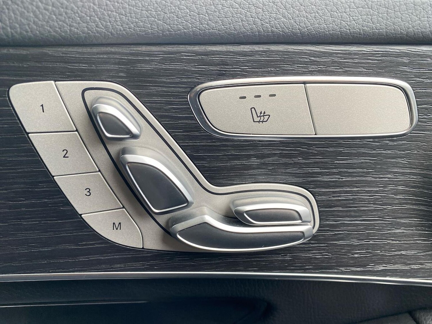 Used Mercedes-Benz GLC 2021 for sale - 76470973: Photo 30