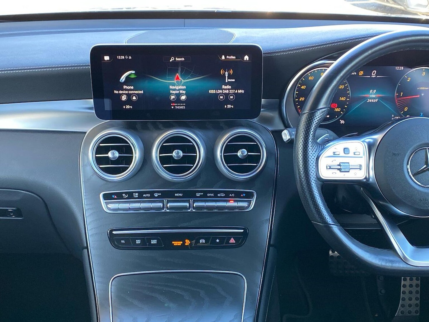 Used Mercedes-Benz GLC 2021 for sale - 76879717: Photo 13