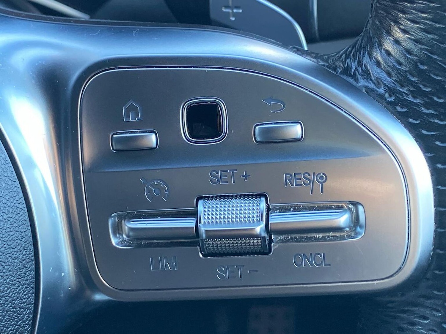 Used Mercedes-Benz GLC 2021 for sale - 76879717: Photo 27