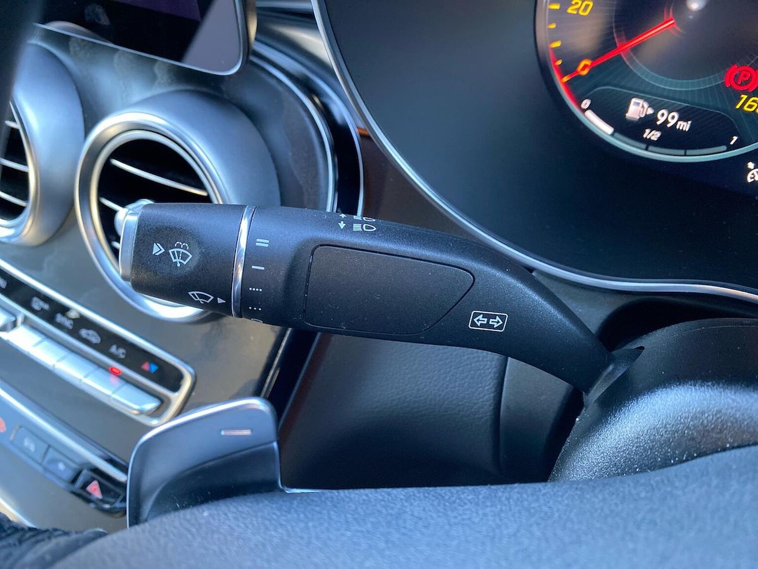 Used Mercedes-Benz GLC 2021 for sale - 76879717: Photo 28