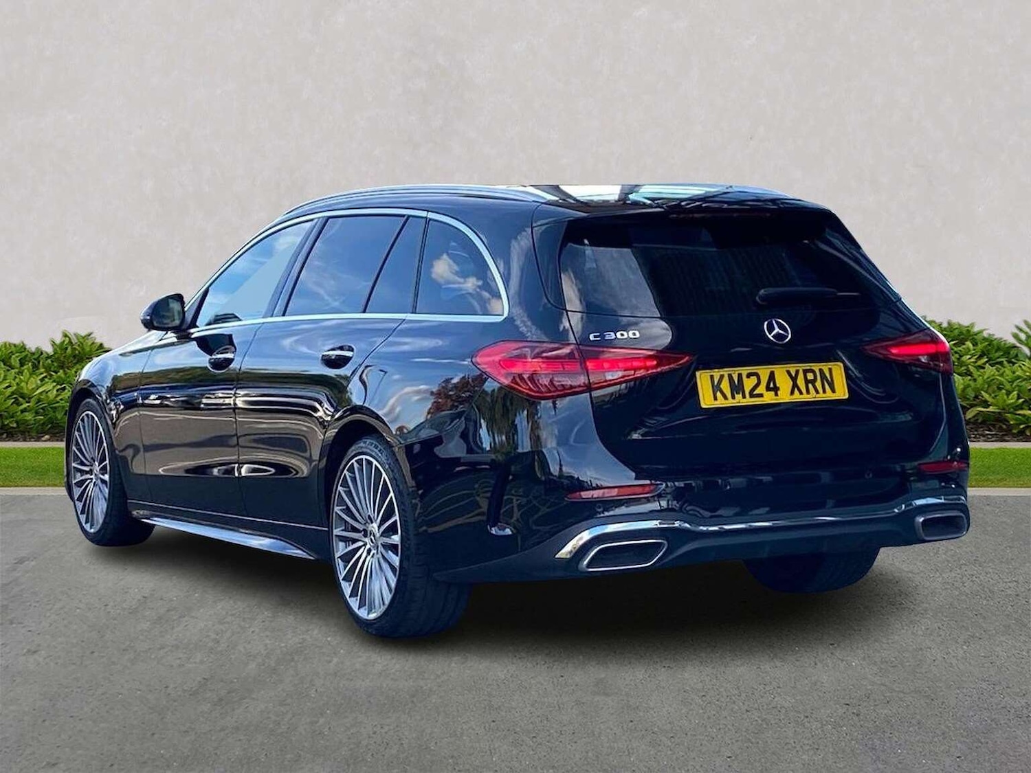 Used Mercedes-Benz C Class 2024 for sale - 77568660: Photo 2