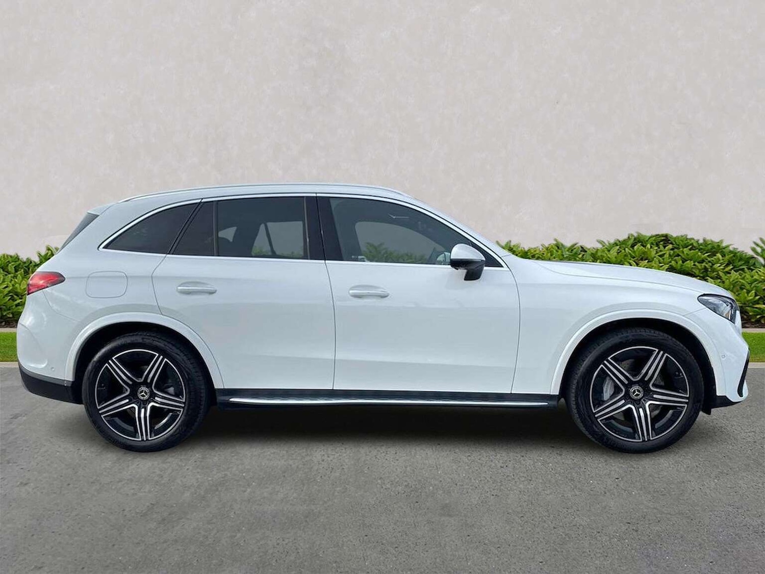 Used Mercedes-Benz GLC 2023 for sale - 77568678: Photo 3
