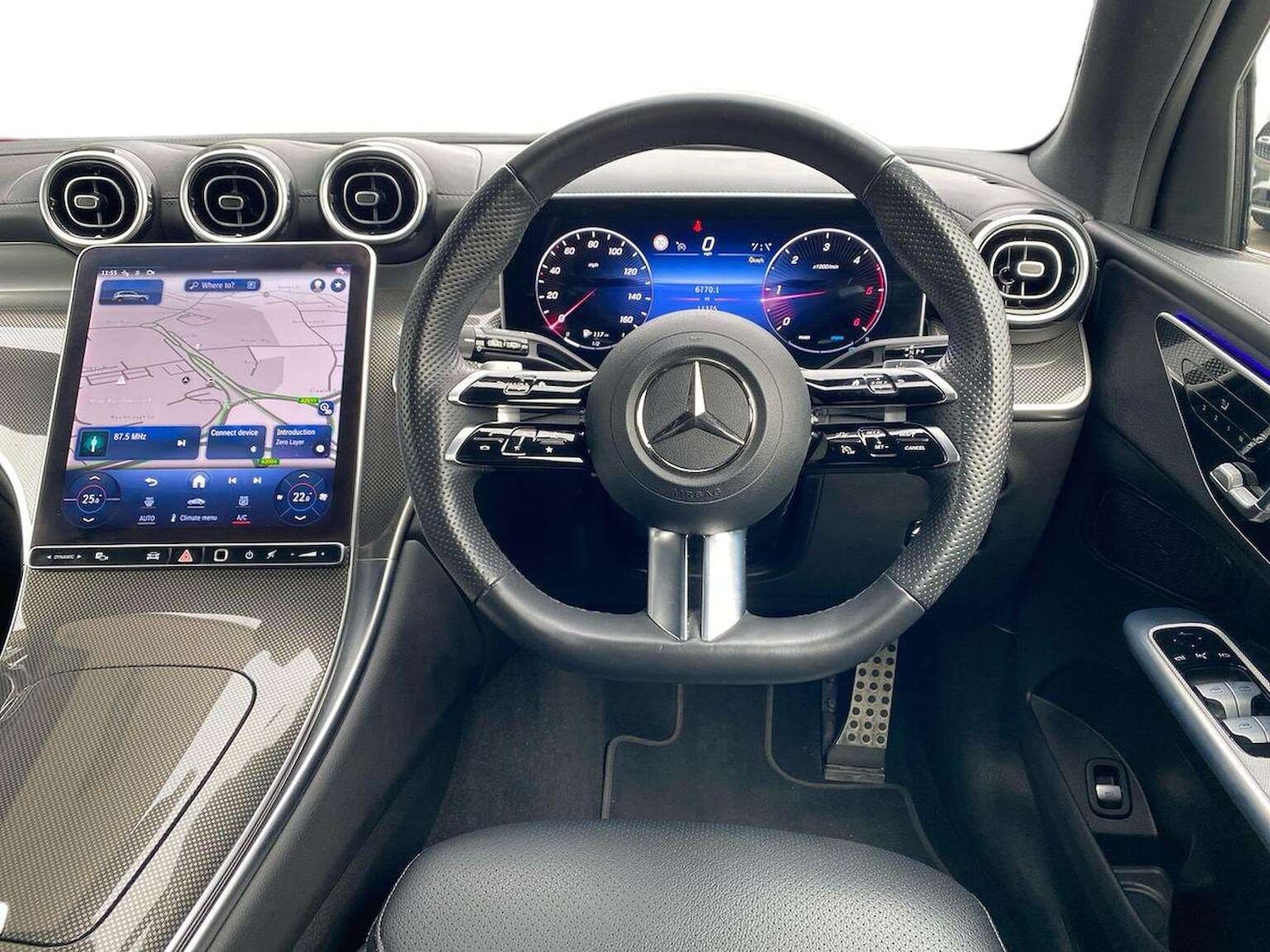 Used Mercedes-Benz GLC 2023 for sale - 77568678: Photo 9