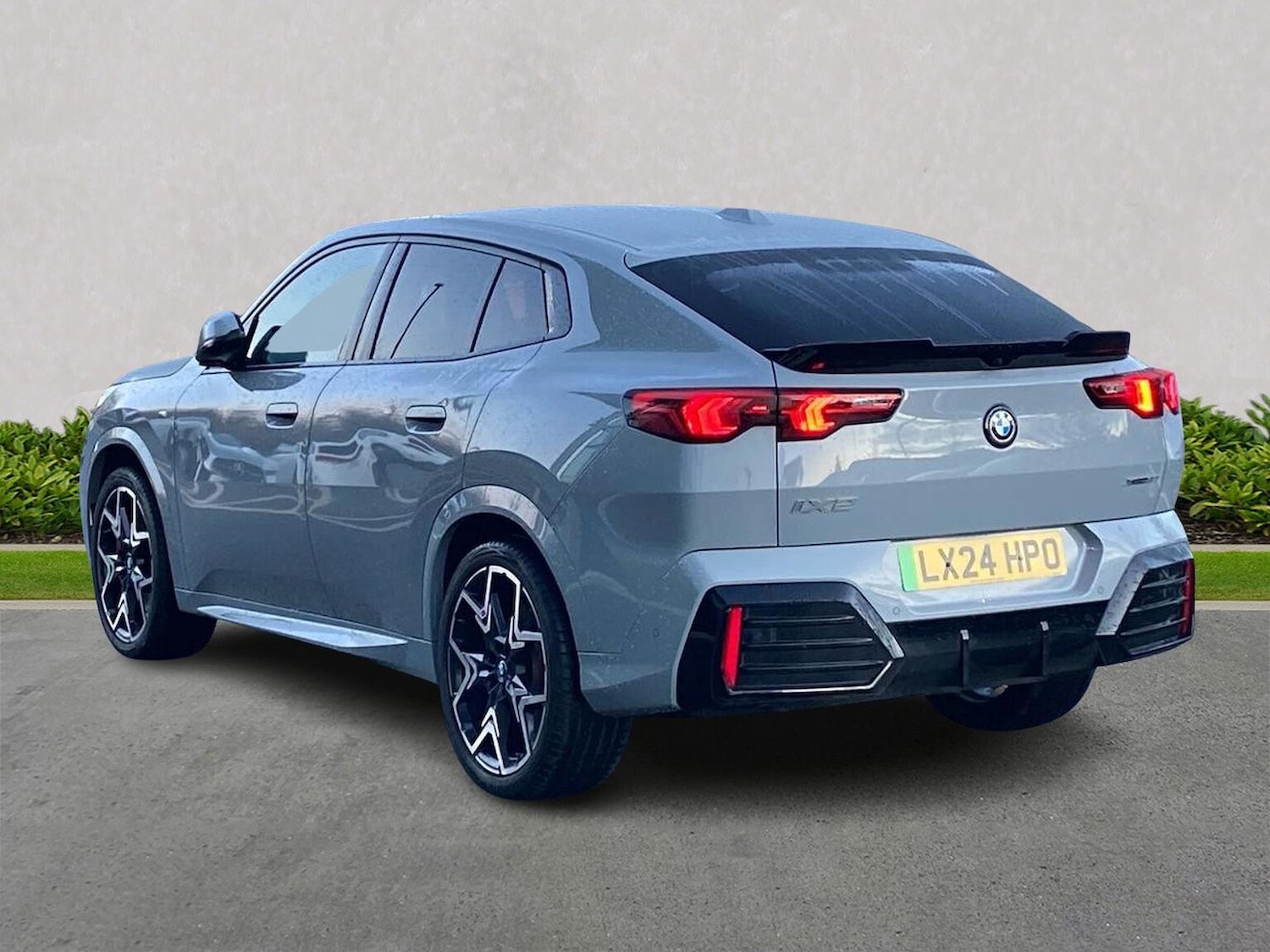 Used BMW iX2 2024 for sale - 76799390: Photo 2