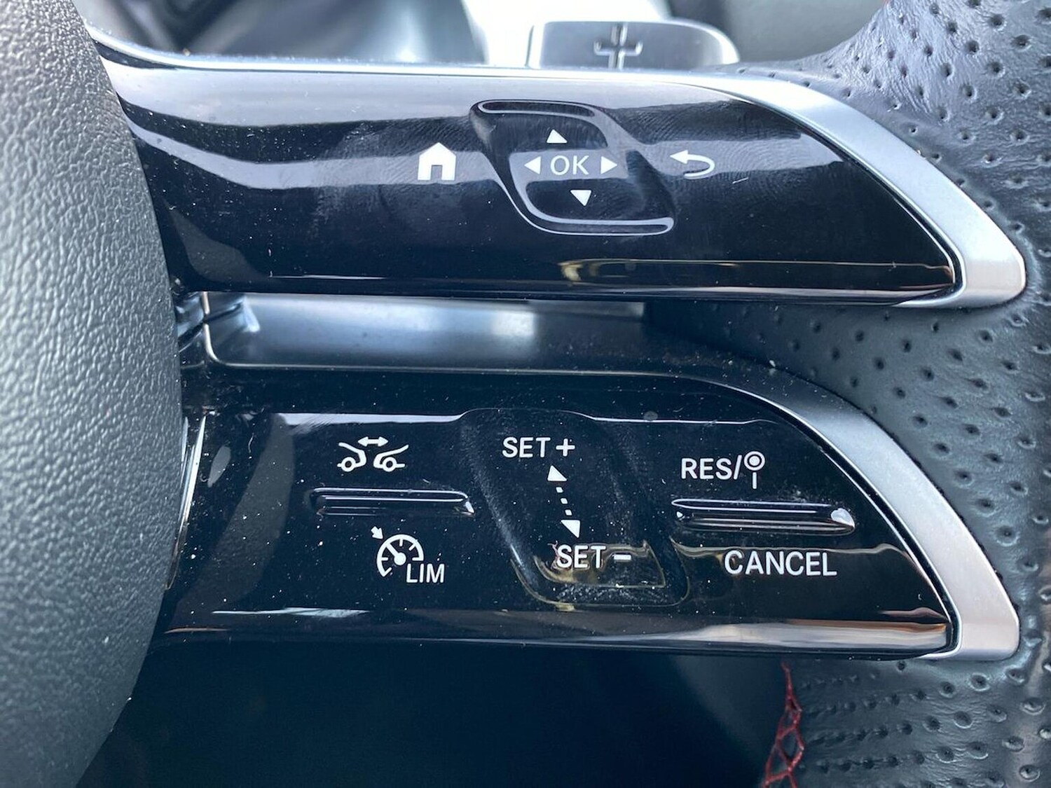 Used Mercedes-Benz GLB 2024 for sale - 77488827: Photo 27