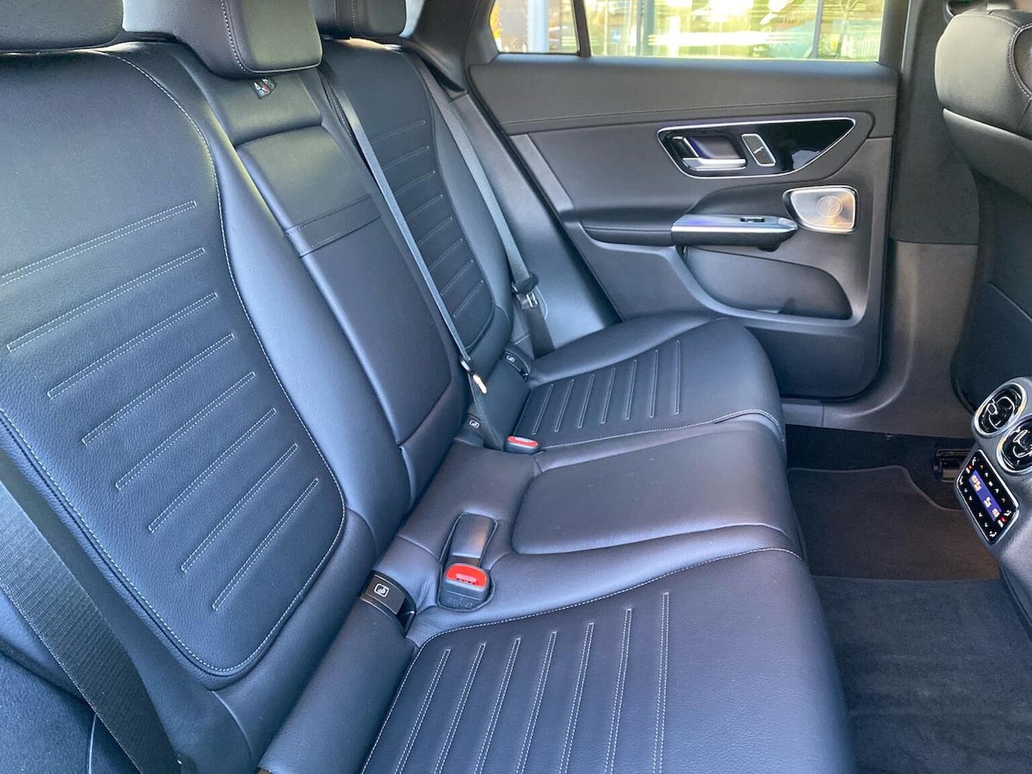 Used Mercedes-Benz GLC 2023 for sale - 76403430: Photo 16