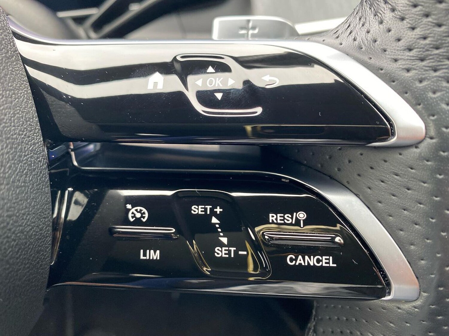 Used Mercedes-Benz GLC 2023 for sale - 76292977: Photo 27