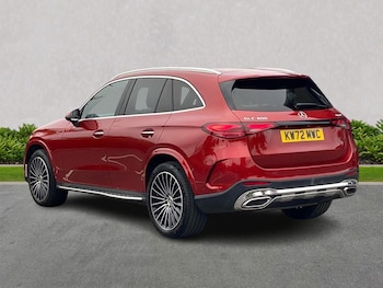 Used Mercedes-Benz GLC 2023 for sale - 76292977: Photo 2