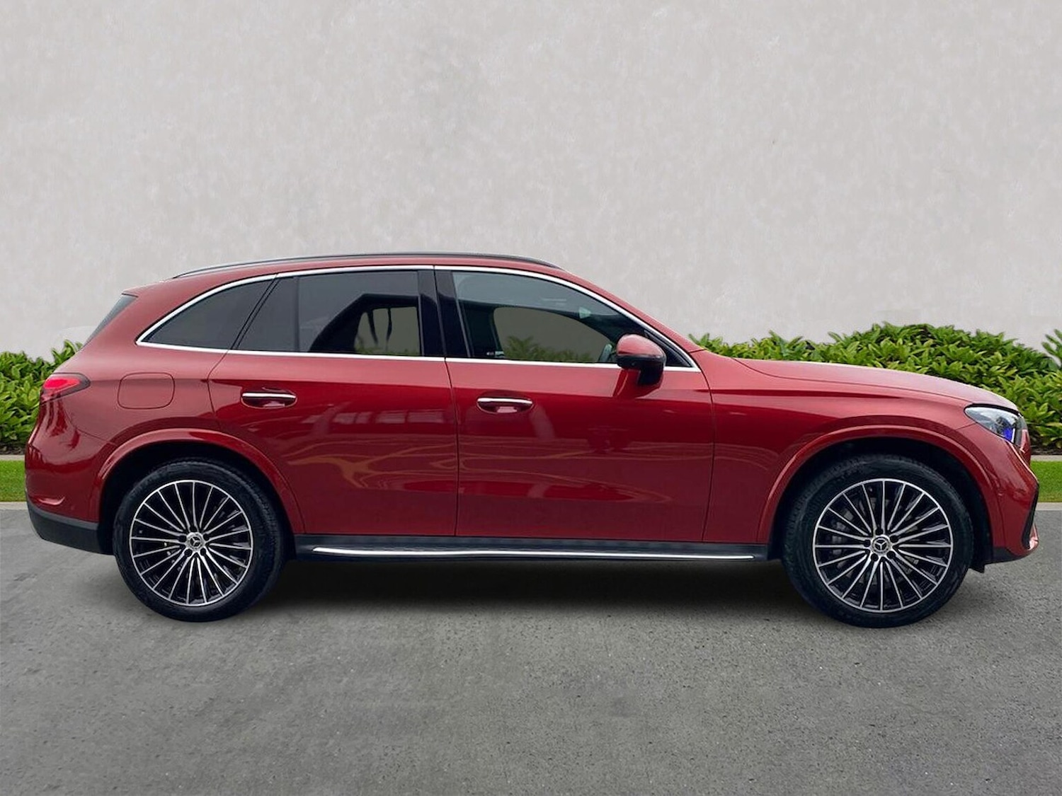 Used Mercedes-Benz GLC 2023 for sale - 76292977: Photo 3