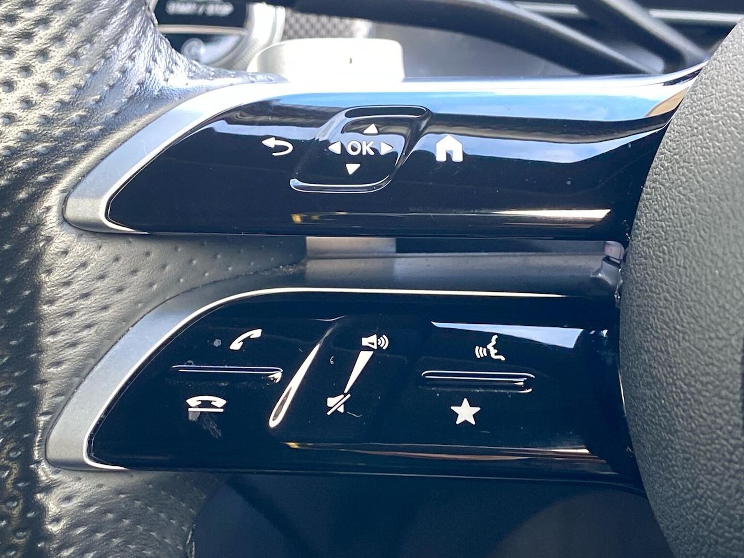 Used Mercedes-Benz GLC 2024 for sale - 76571016: Photo 28