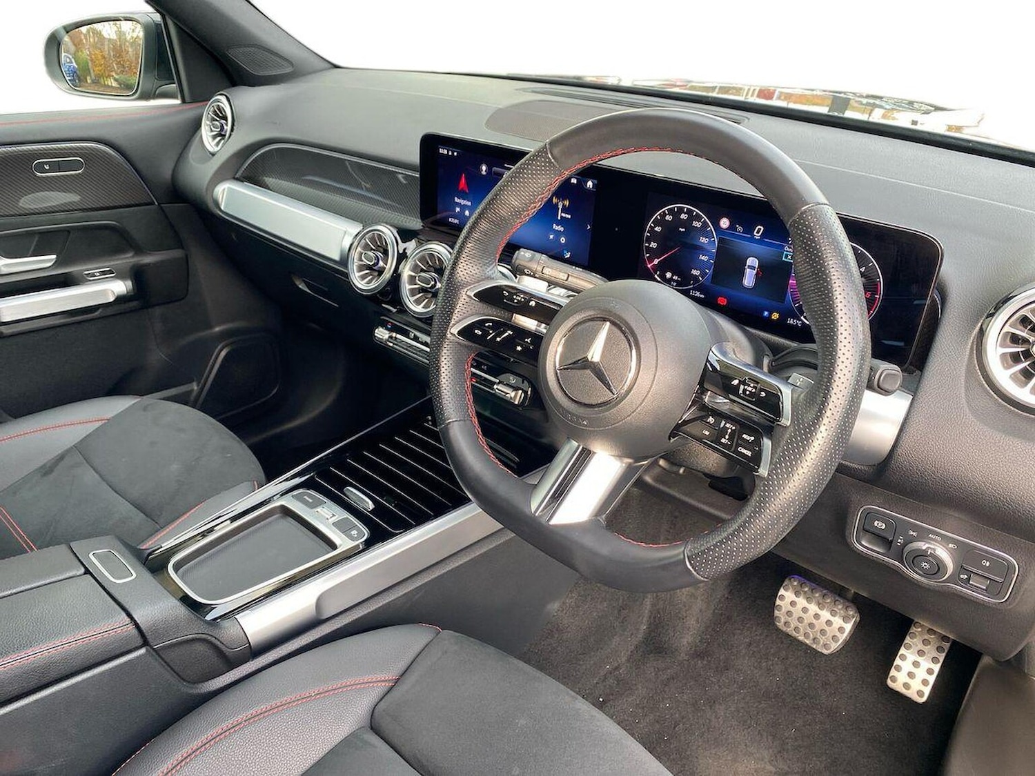 Used Mercedes-Benz GLB 2024 for sale - 76799384: Photo 15