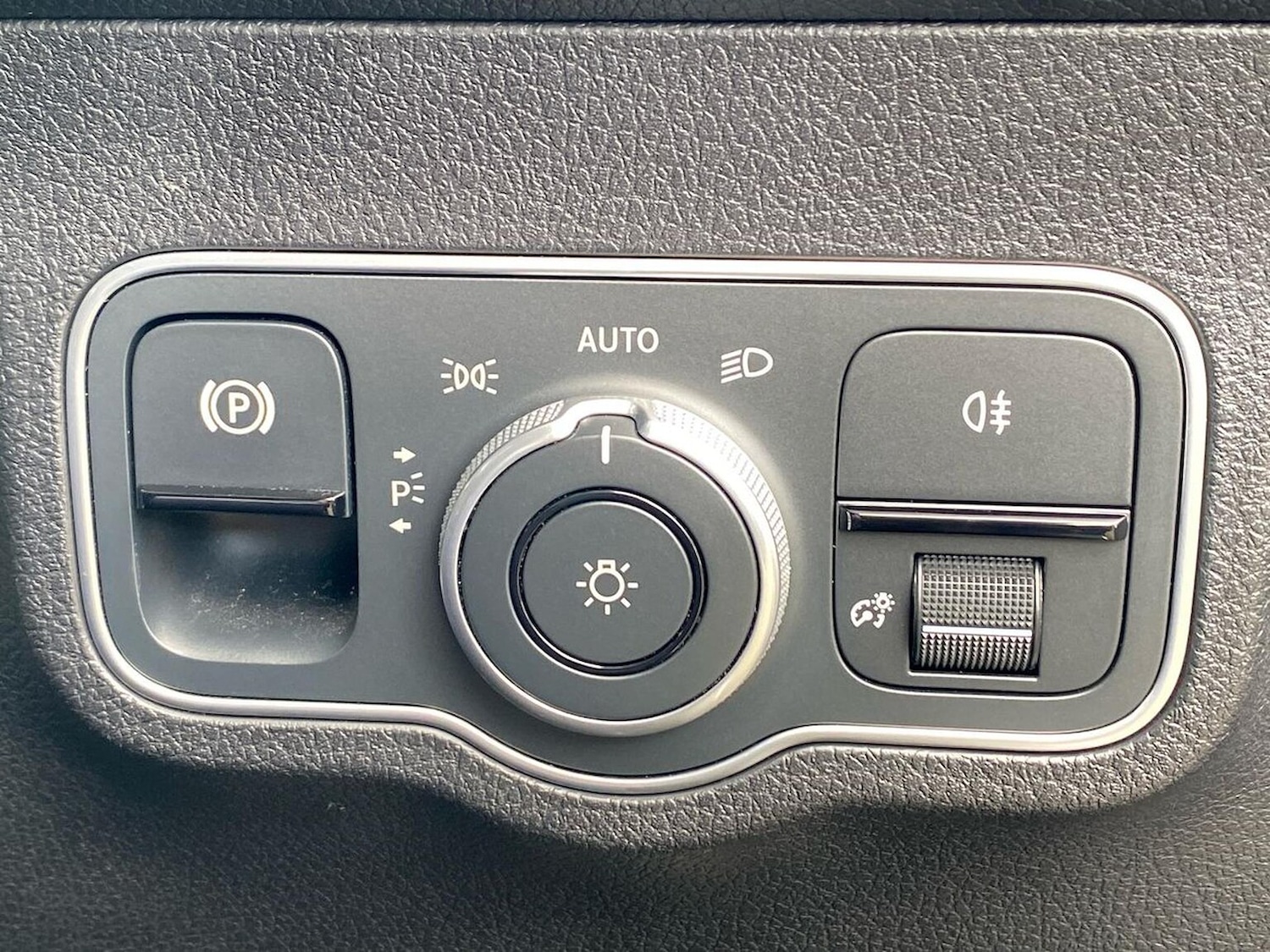 Used Mercedes-Benz GLB 2024 for sale - 76799384: Photo 22