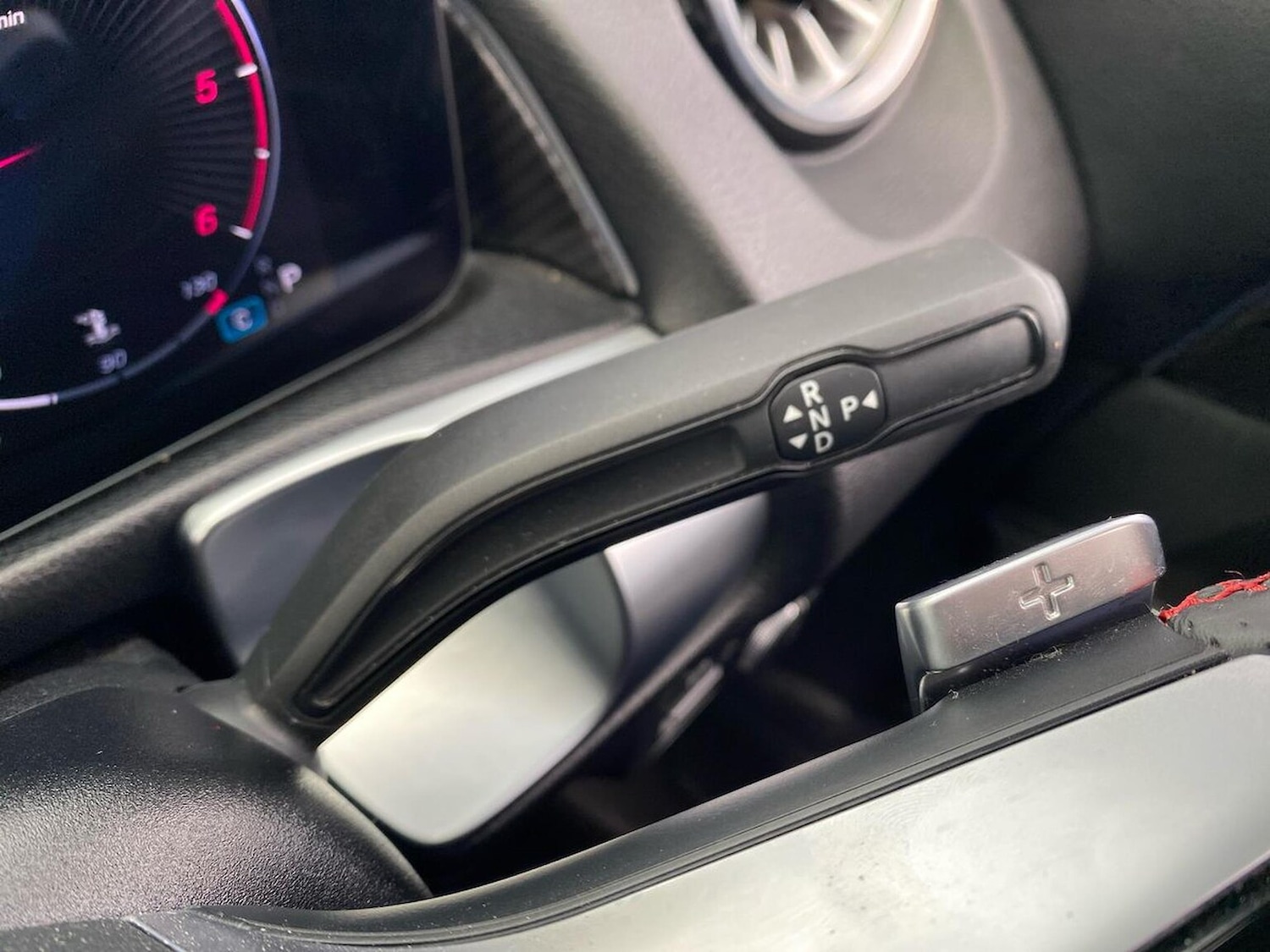 Used Mercedes-Benz GLB 2024 for sale - 76799384: Photo 29